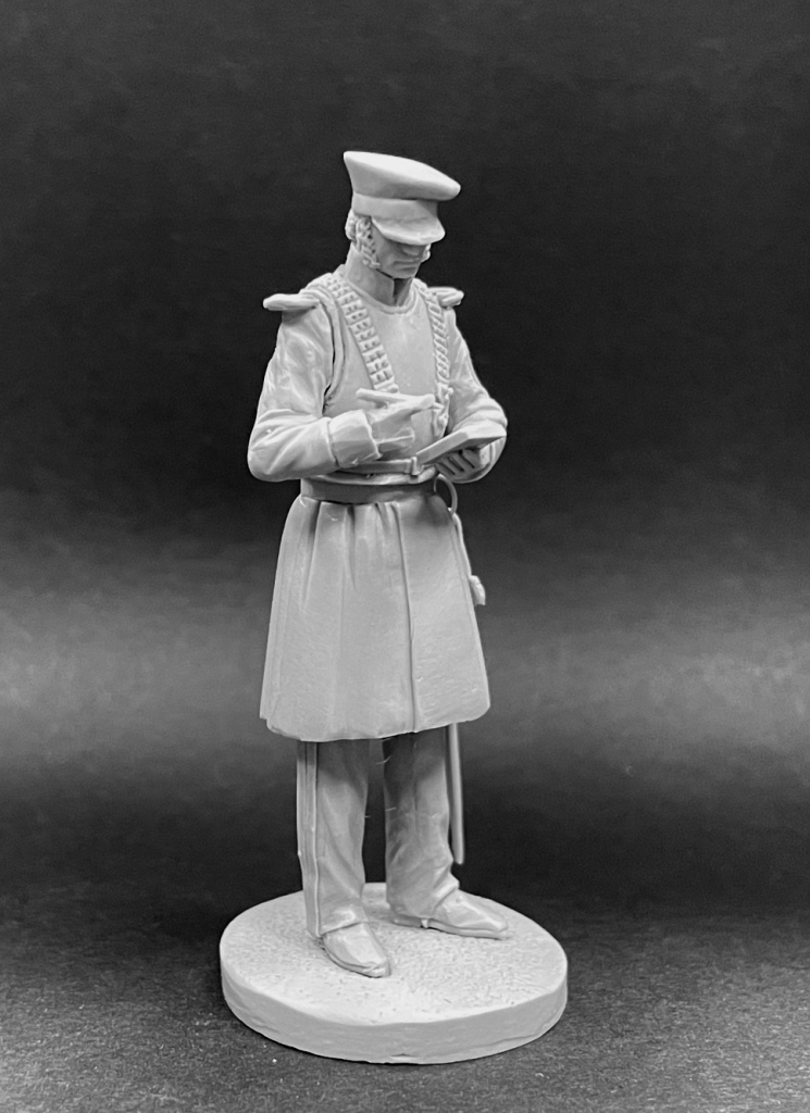 CHM-54331. Обер-офицер Лейб-Гвардии саперного батальона в кирасе для саперных работ, Россия 1815-16 гг. Материал - смола. Chronos Miniatures