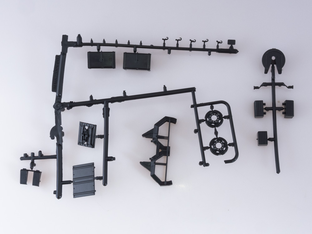 7058AVD Сборная модель МАЗ-200В с полуприцепом МАЗ-5217 AVD Models