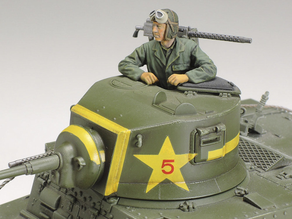 35360 Американский легкий танк M3 STUART, late production, с фигурой командира Tamiya