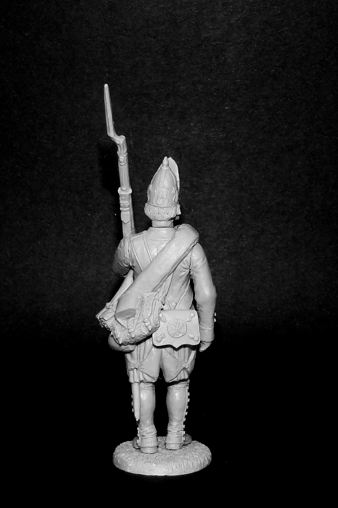 CHM-54203(M). Рядовой гренадерских (или фузелерных) полков и рот, Россия 1799 г. 54 мм. Материал - белый металл. Chronos Miniatures