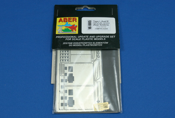 ABR-16-005  Дополнения для  Rear fenders for Tiger I, Ausf.E – (Early version) для Tamiya 1/16