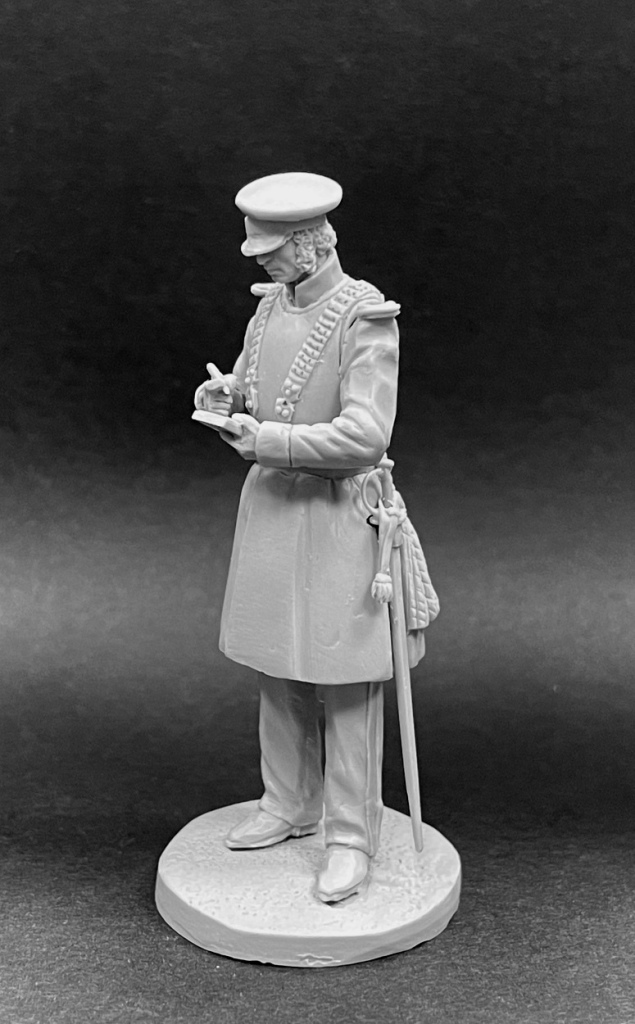 CHM-54331. Обер-офицер Лейб-Гвардии саперного батальона в кирасе для саперных работ, Россия 1815-16 гг. Материал - смола. Chronos Miniatures