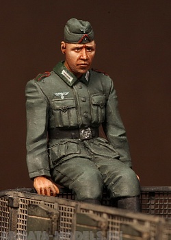 3539SOGA German antiaircraft gunner