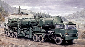 00202 Автомобиль  DF-21 с баллистической ракетой