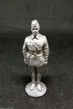 Н-7-080 Командир танкистов в пилотке